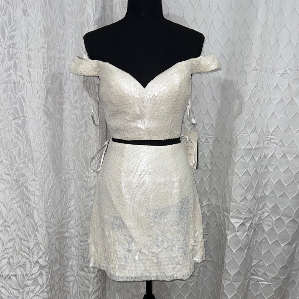 White ivory formal of the shoulder two pice set Sherri hill size 2